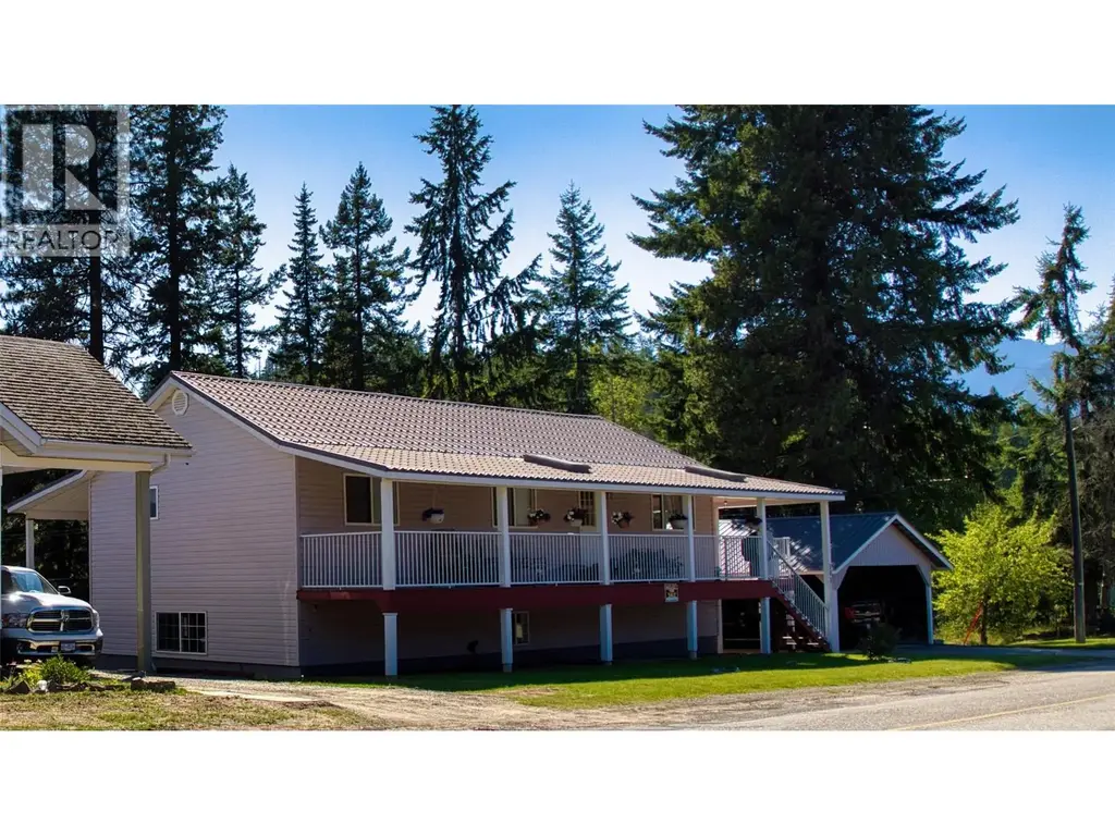 301 Fowler Street, Riondel